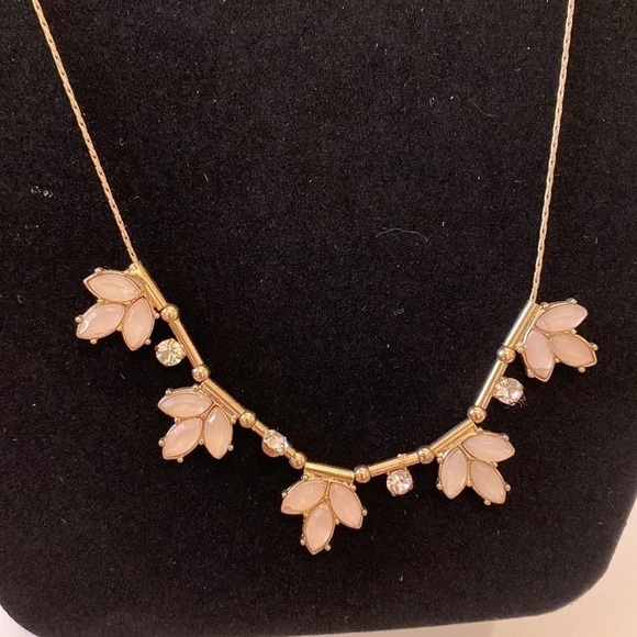 Beautiful Necklace. - Picture 2 of 6